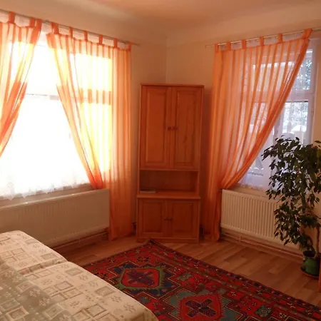 Apartman V Popelkach Appartamento *