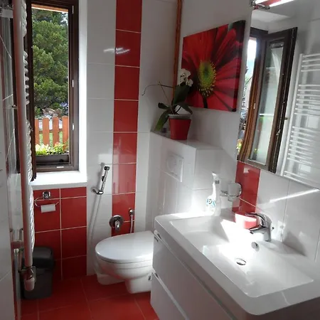 Apartman V Popelkach Appartamento Lomnice nad Popelkou