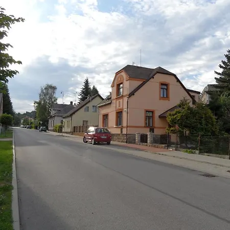 Apartman V Popelkach Appartamento Lomnice nad Popelkou